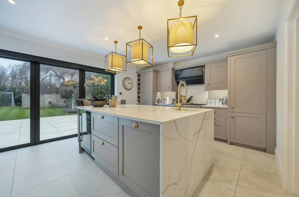 Additional image 6 of Sutherland Avenue, Petts Wood, BR5