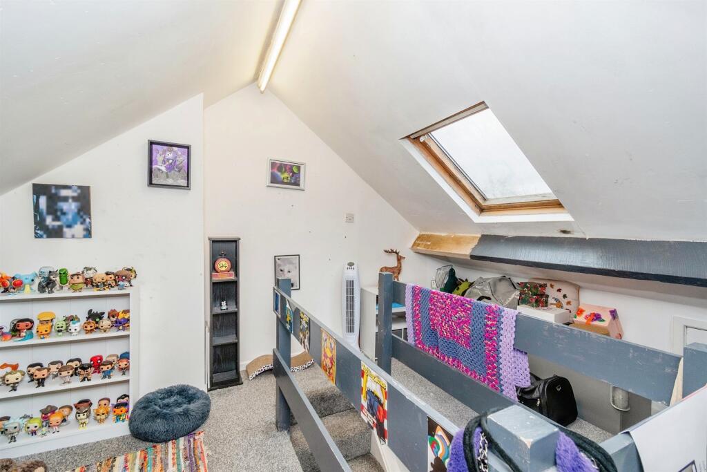 Additional image 12 of Aireview Crescent, Baildon, Shipley