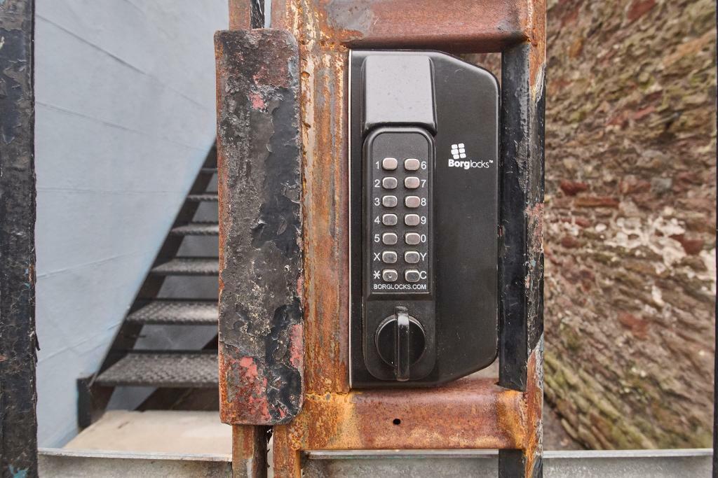 Additional image 16 of High Street, Staple Hill, Bristol, BS16 5HH