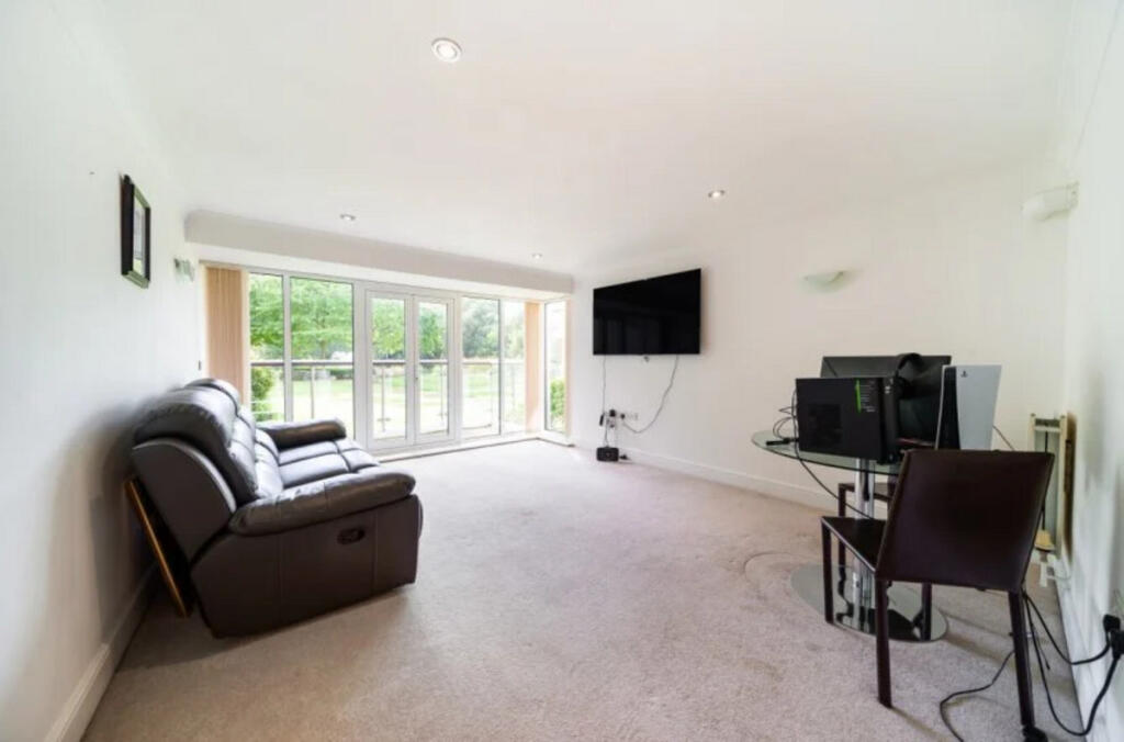 Additional image 3 of Creswell Drive, Beckenham, BR3