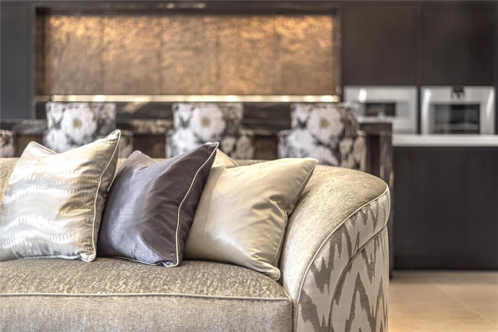 Additional image 19 of Holwood Park Avenue, Keston Park