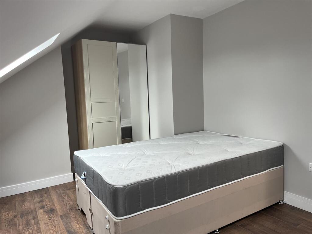 Additional image 5 of Ravenswood Road, Bristol