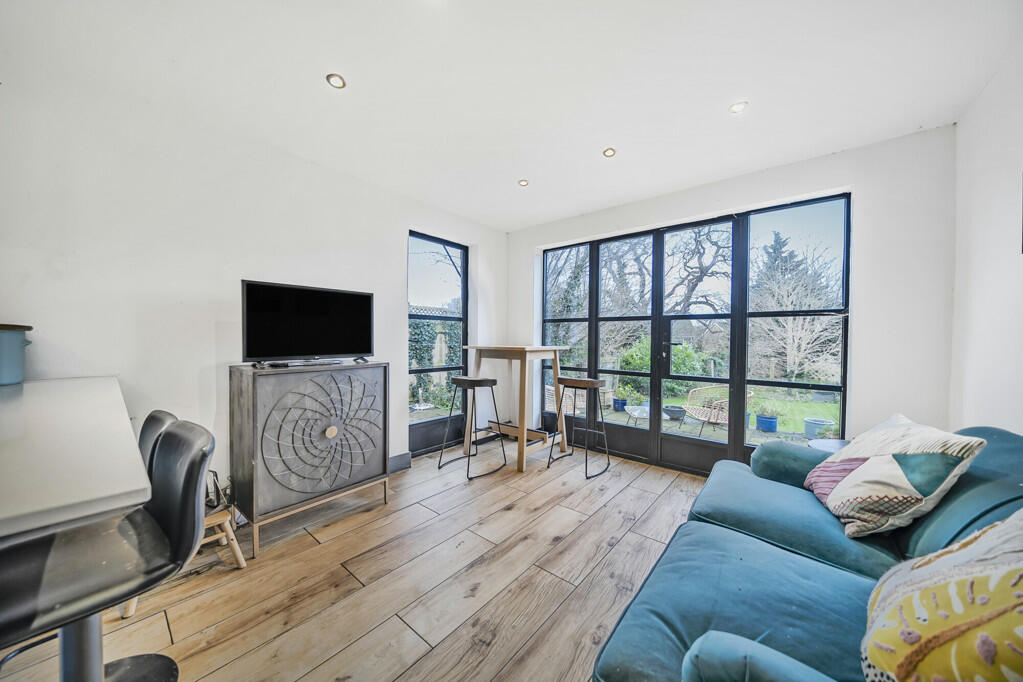 Additional image 8 of Lake Avenue, Bromley