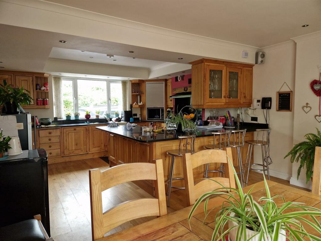 Additional image 34 of Hewish, Weston-Super-Mare