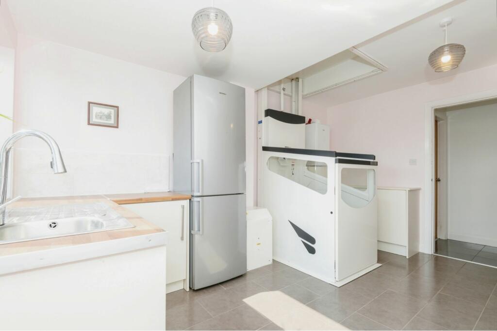 Additional image 18 of Hunsworth Lane, Cleckheaton, BD19