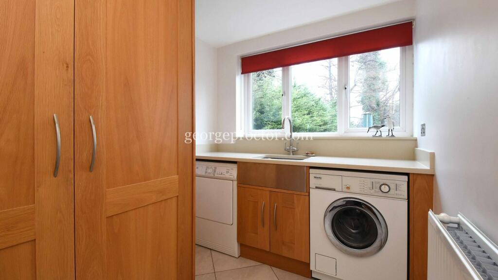 Additional image 10 of Woodknoll Drive, Chislehurst, BR7