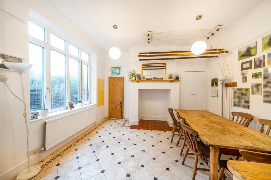 Additional image 4 of Scotts Lane, Bromley