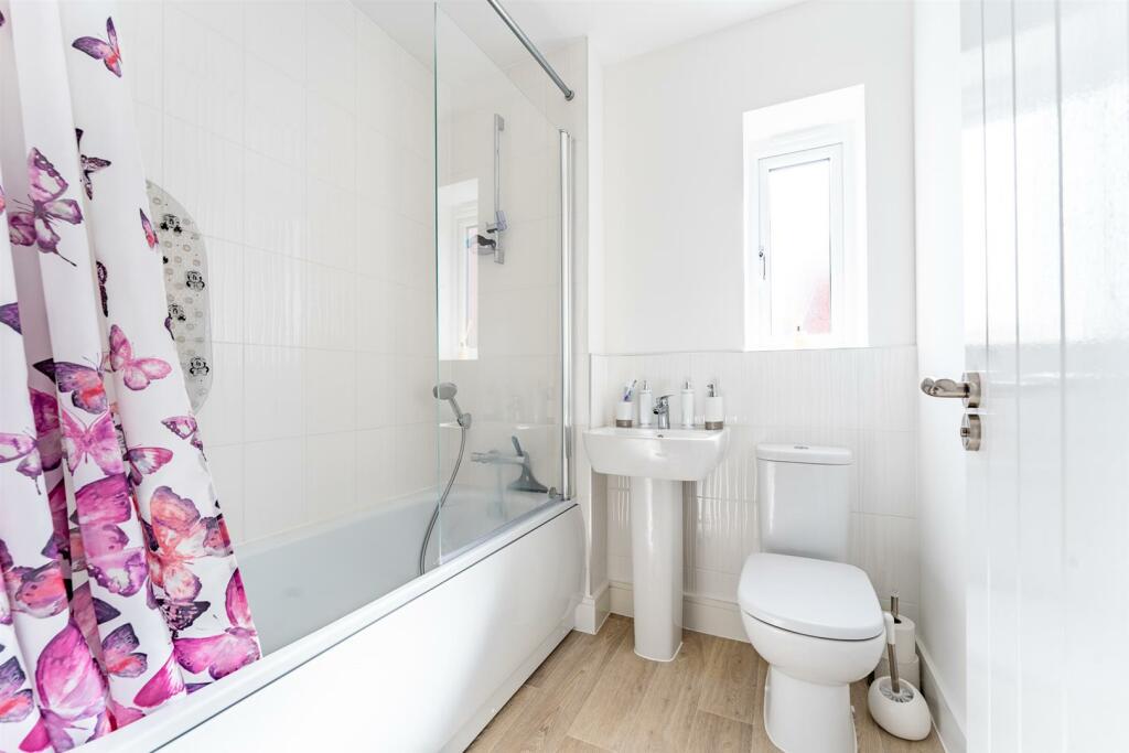 Additional image 14 of Lord Way, Locking Parklands - IMMACULATE