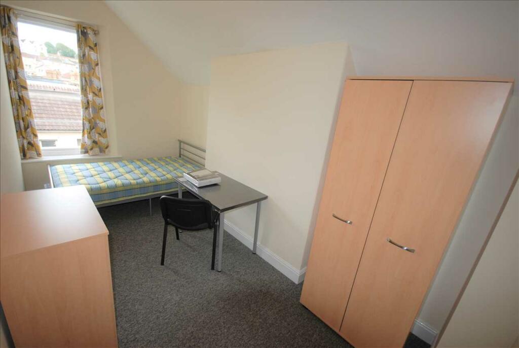 Additional image 4 of Top Floor Flat, Waverley Road