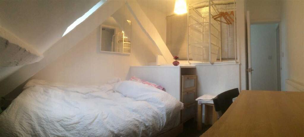 Additional image 7 of Top Floor Flat Clifton Road