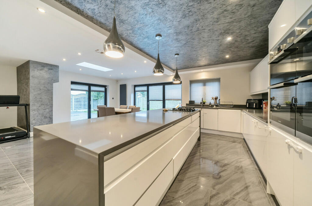 Additional image 5 of Leesons Hill, Chislehurst, Kent, BR7