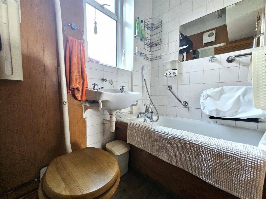 Additional image 5 of Dagonet Gardens, Bromley, BR1