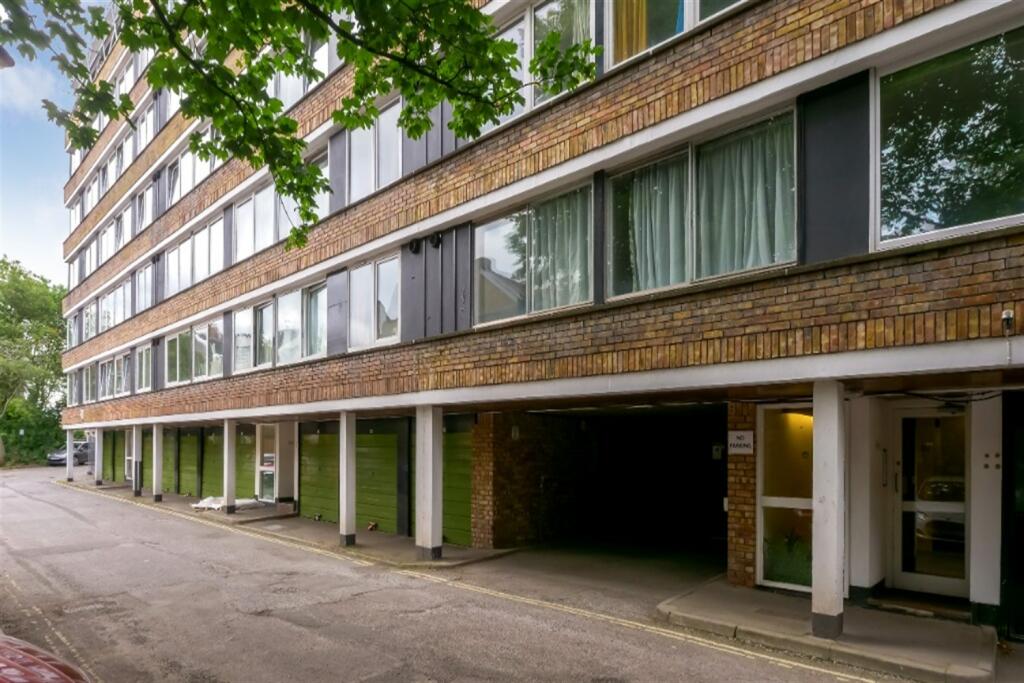 Additional image 12 of 3 bedroom property in High Kingsdown, Bristol