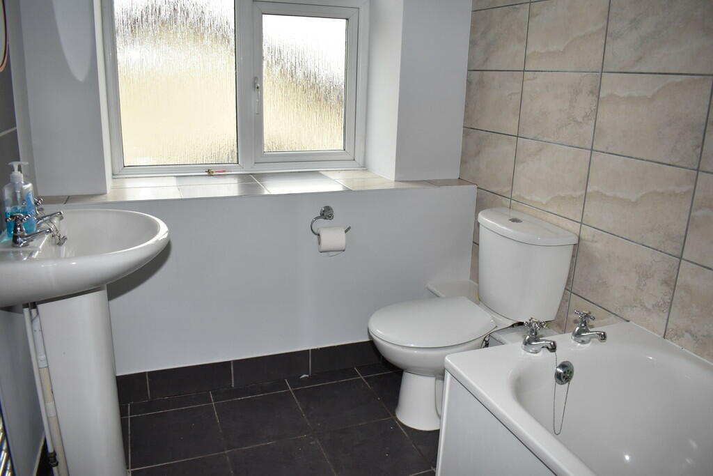 Additional image 6 of Flat 3, 212 High Street