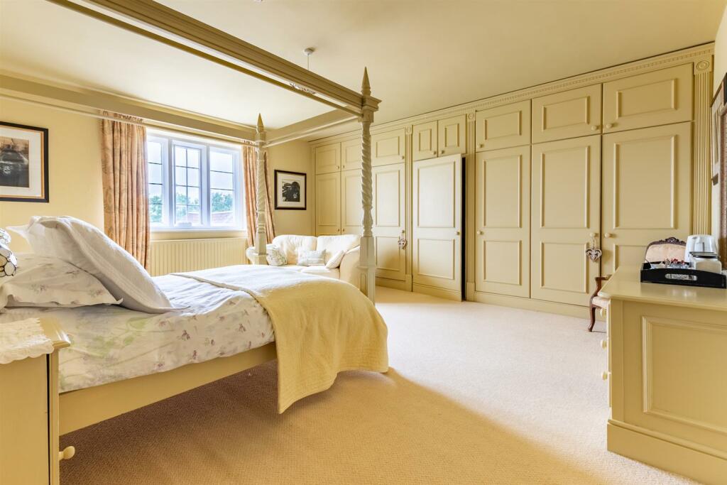 Additional image 15 of Edge of Keynsham, adjoining countryside