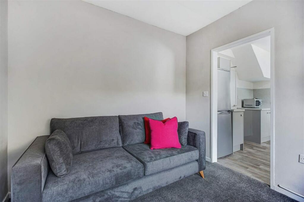 Additional image 4 of 4 bedroom End of Terrace House in Greystoke Avenue, Bristol