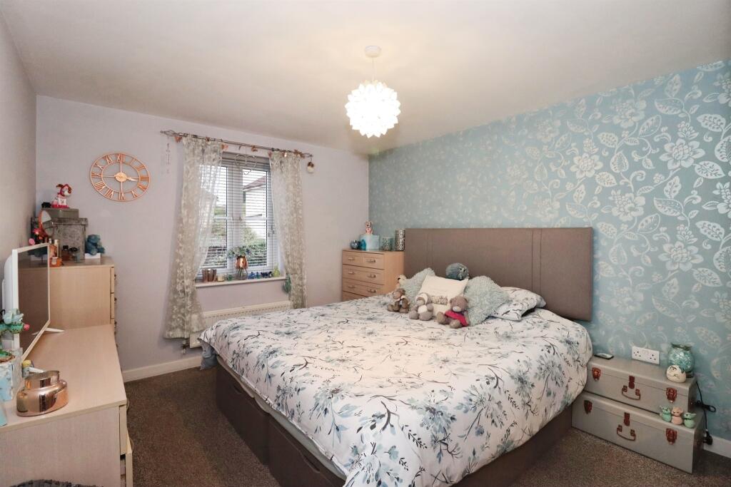 Additional image 9 of Leaze Close, Thornbury, Bristol