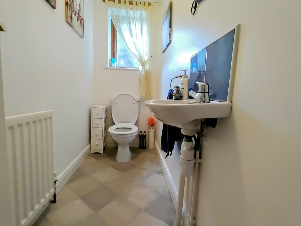 Additional image 10 of Lodge Gate Close, Denholme