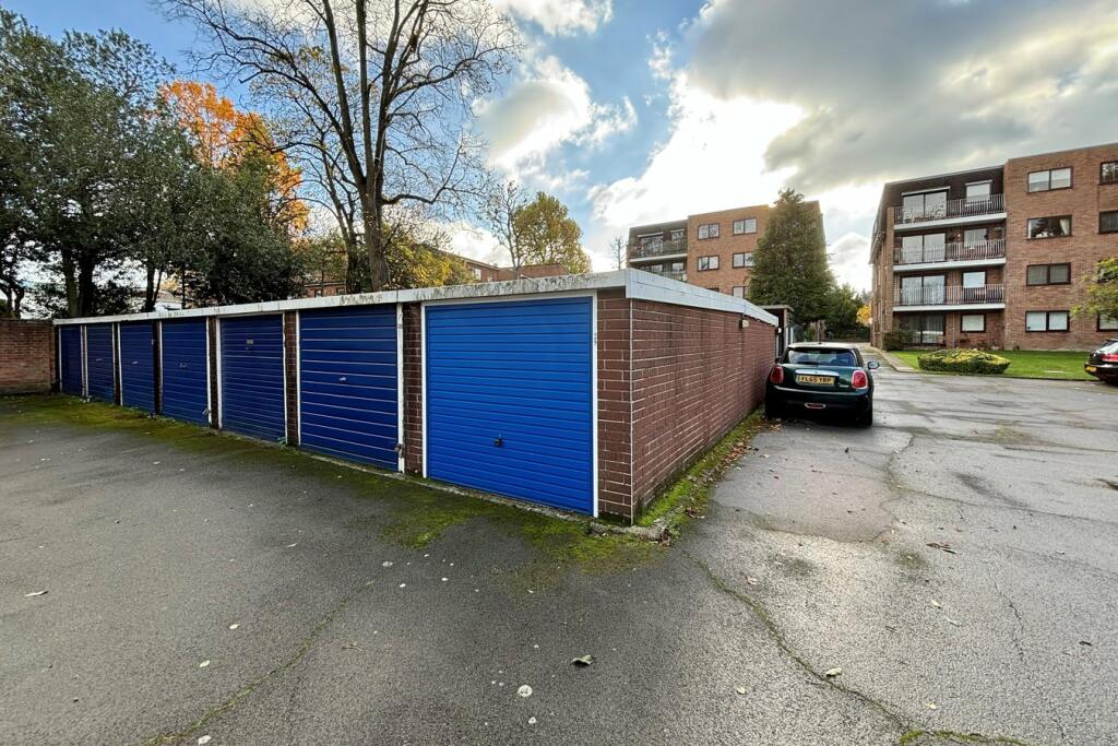 Additional image 11 of Bromley Road, Beckenham, BR3