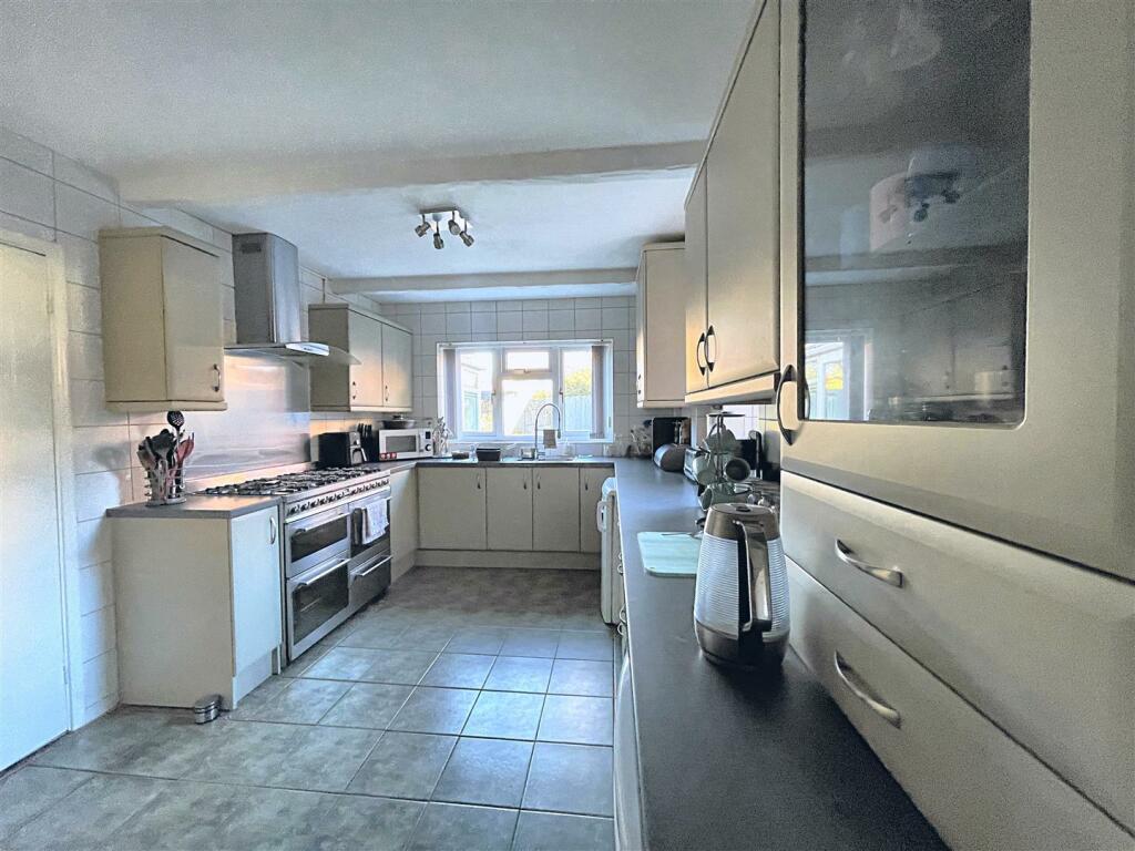 Additional image 8 of Dean Close, Worle, Weston super Mare