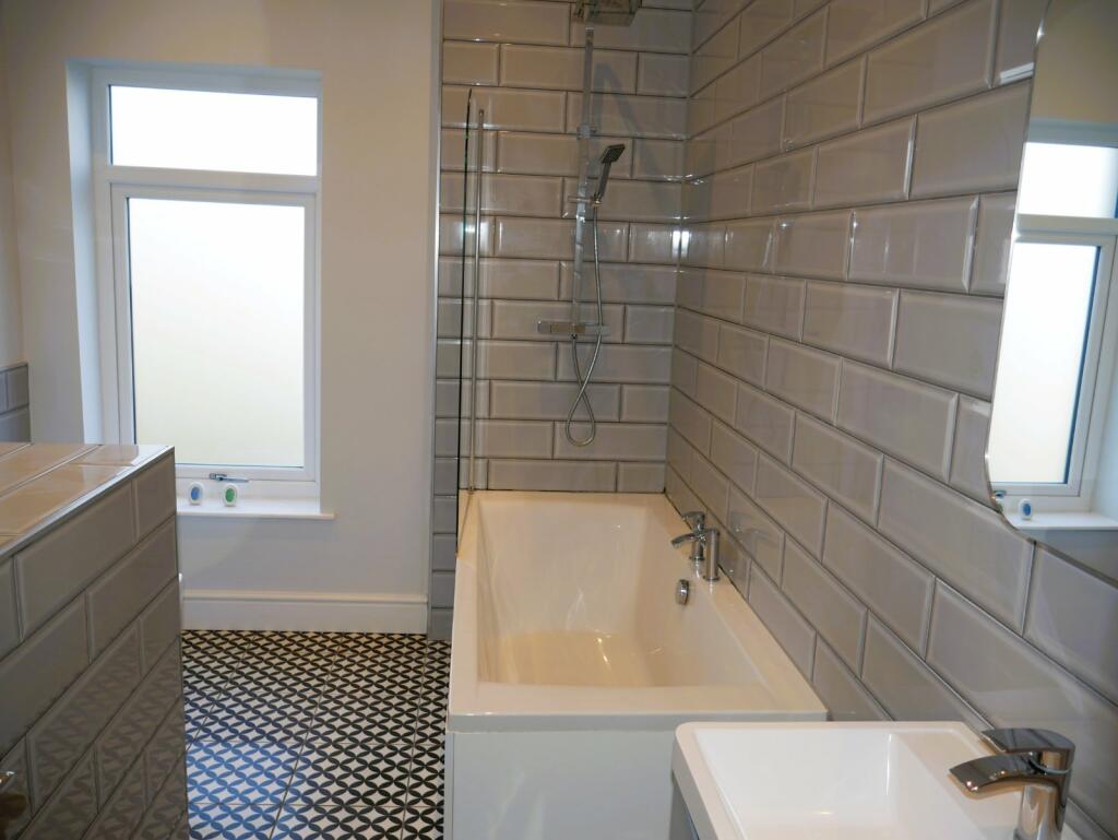 Additional image 8 of Oxford Road, Gomersal, Cleckheaton, West Yorkshire, BD19