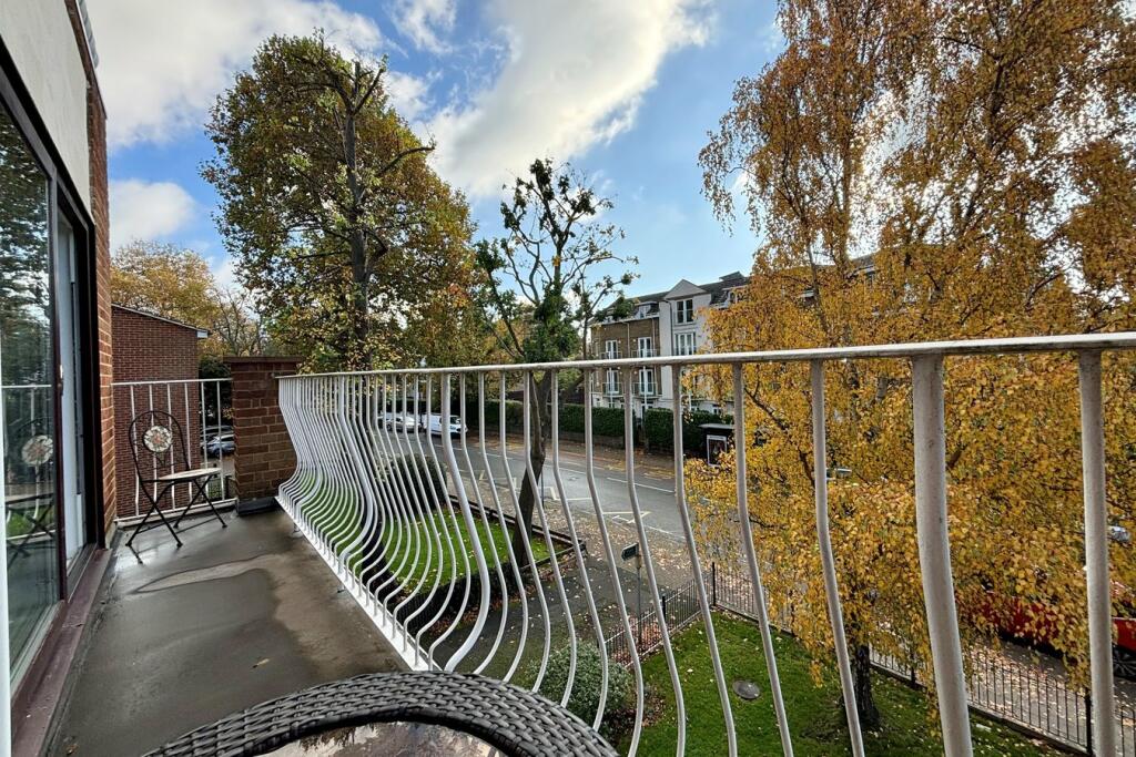 Additional image 3 of Bromley Road, Beckenham, BR3