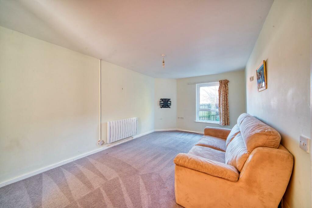 Additional image 4 of Three bedroom family home, situated in a quiet cul-de-sac within the popular village of Congresbury