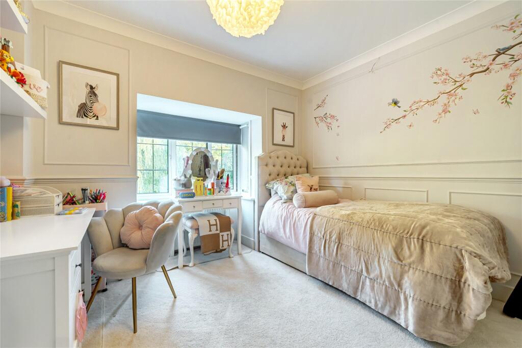 Additional image 22 of Hollydale Drive, Bromley