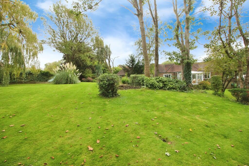 Additional image 14 of Oakwood Close, Chislehurst