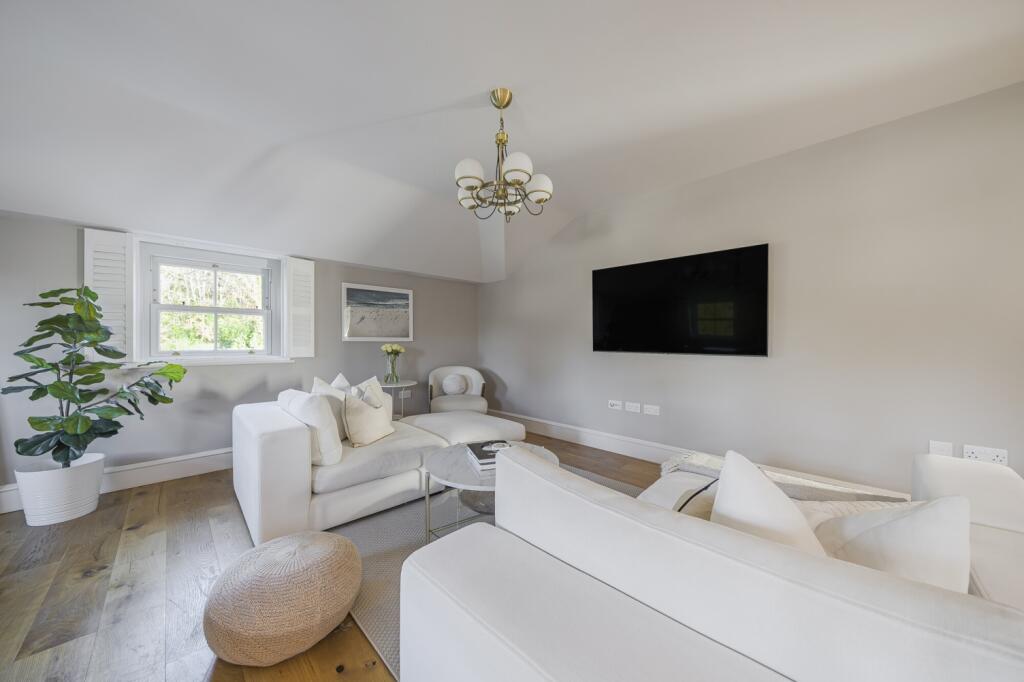 Additional image 20 of Willoughby Lane Bromley BR1