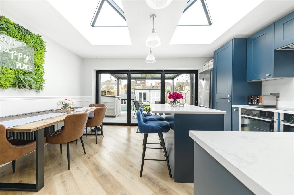 Additional image 10 of Hayes Wood Avenue, Bromley, BR2