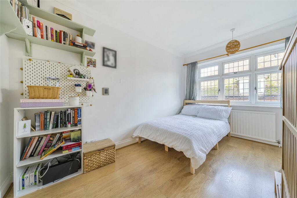 Additional image 22 of Crofton Avenue, Orpington