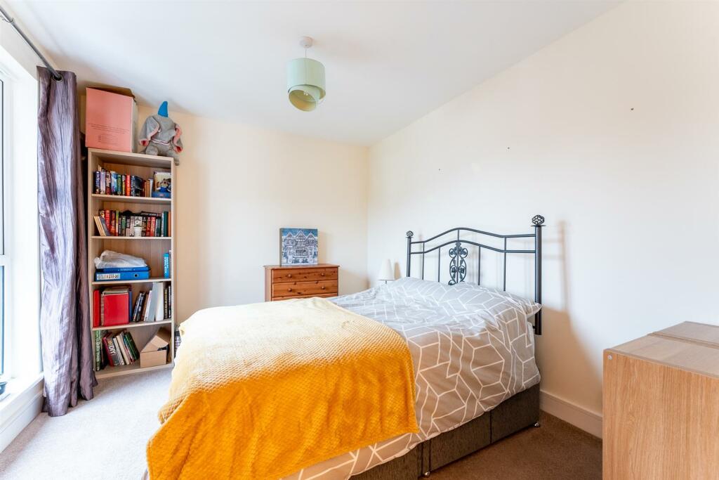 Additional image 15 of Farnborough Road, Locking Parklands - A MUST VIEW