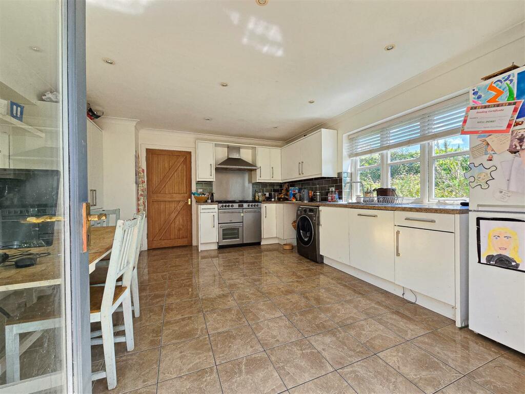 Additional image 6 of Chestnut Avenue, Axbridge