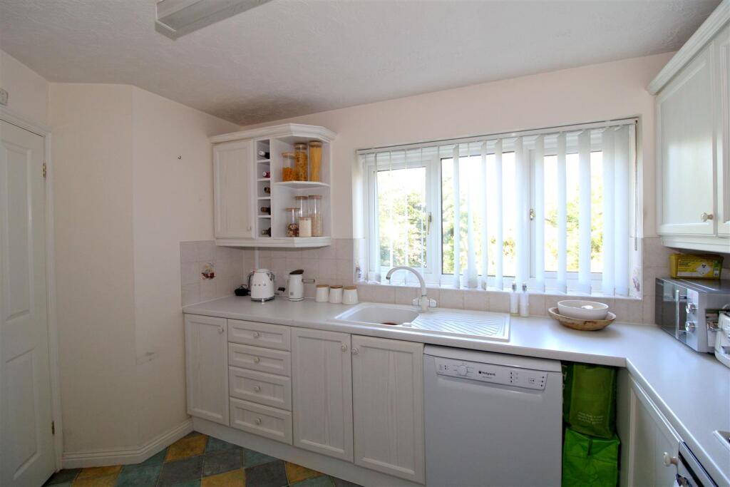 Additional image 9 of Maple Leaf Close, Newhaven