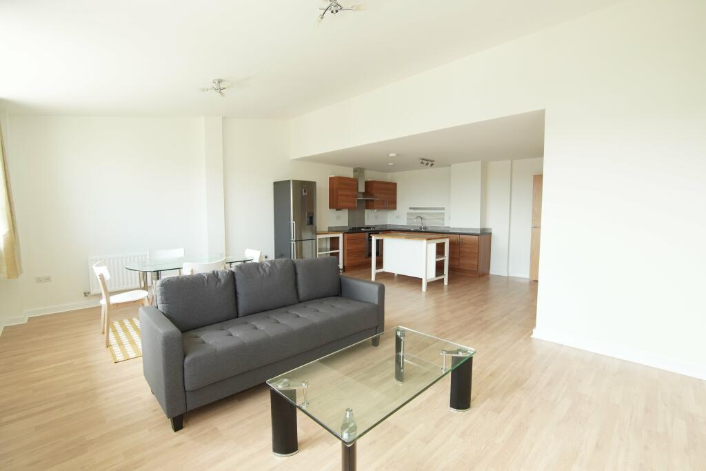 Additional image 3 of The Crescent, Hannover Quay, Harbourside