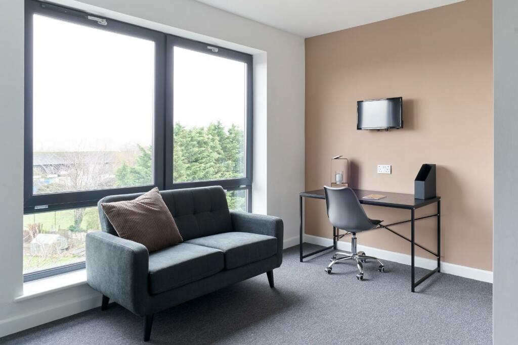 Additional image 13 of 98 Blackswarth Road, Three Crowns, Kings Court, Bristol