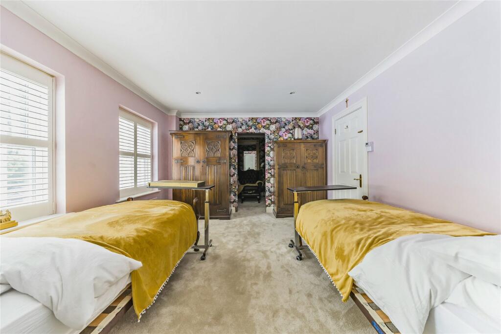 Additional image 16 of Wood Way, Farnborough Park