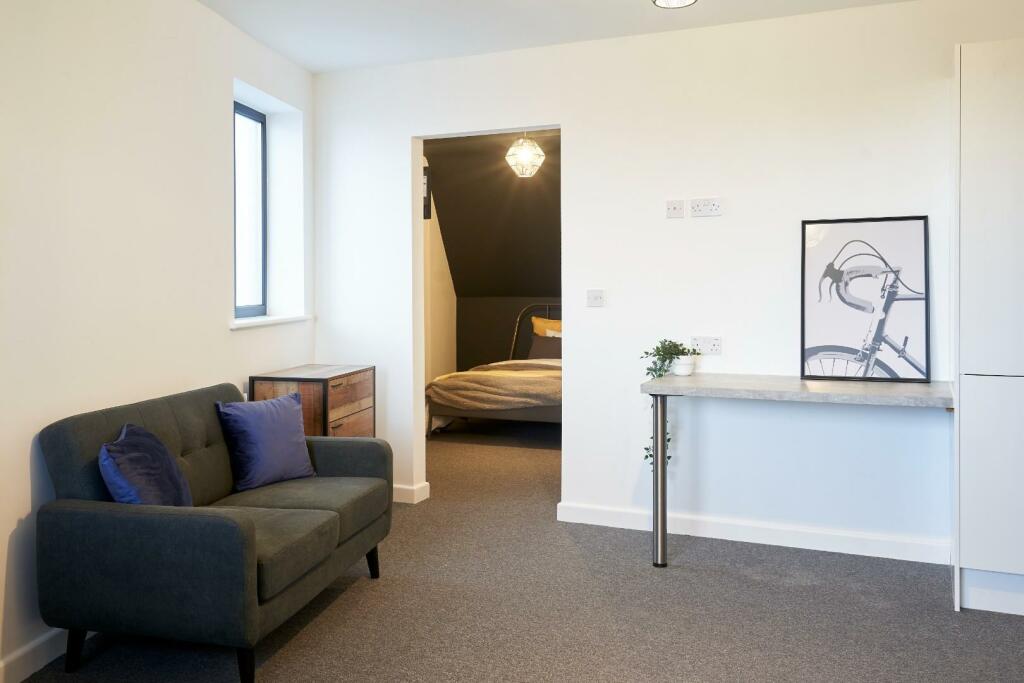 Additional image 14 of 98 Blackswarth Road, Three Crowns, Kings Court, Bristol