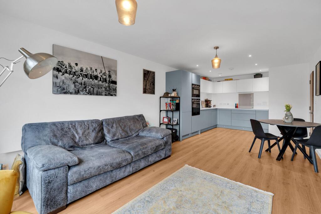 Additional image 3 of Knoll Rise, Orpington, BR6