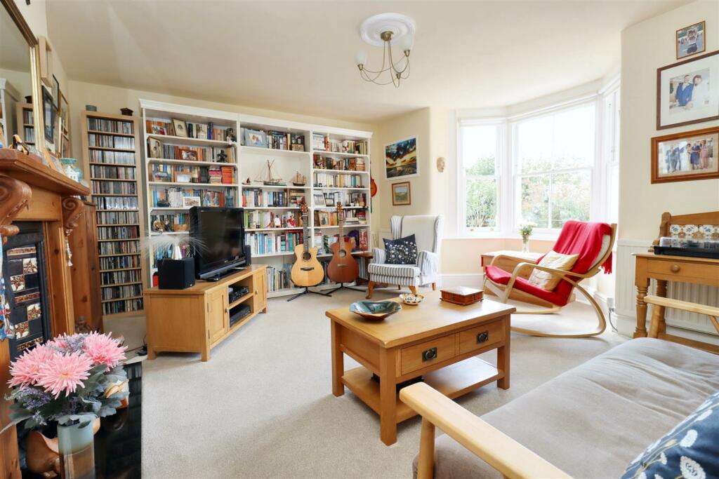 Additional image 5 of Prime location almost immediate to Clevedon Seafront