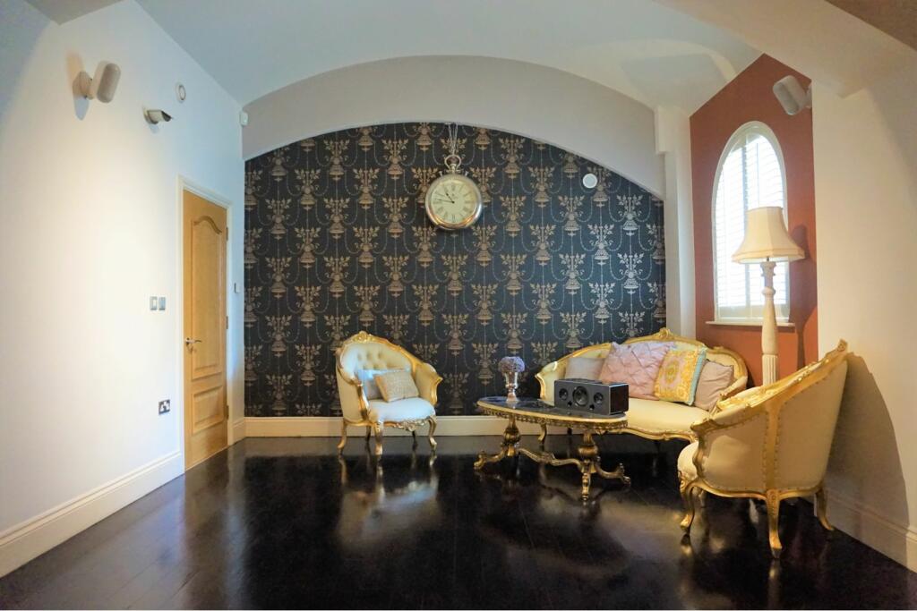 Additional image 14 of Susan Wood, chislehurst, BR7