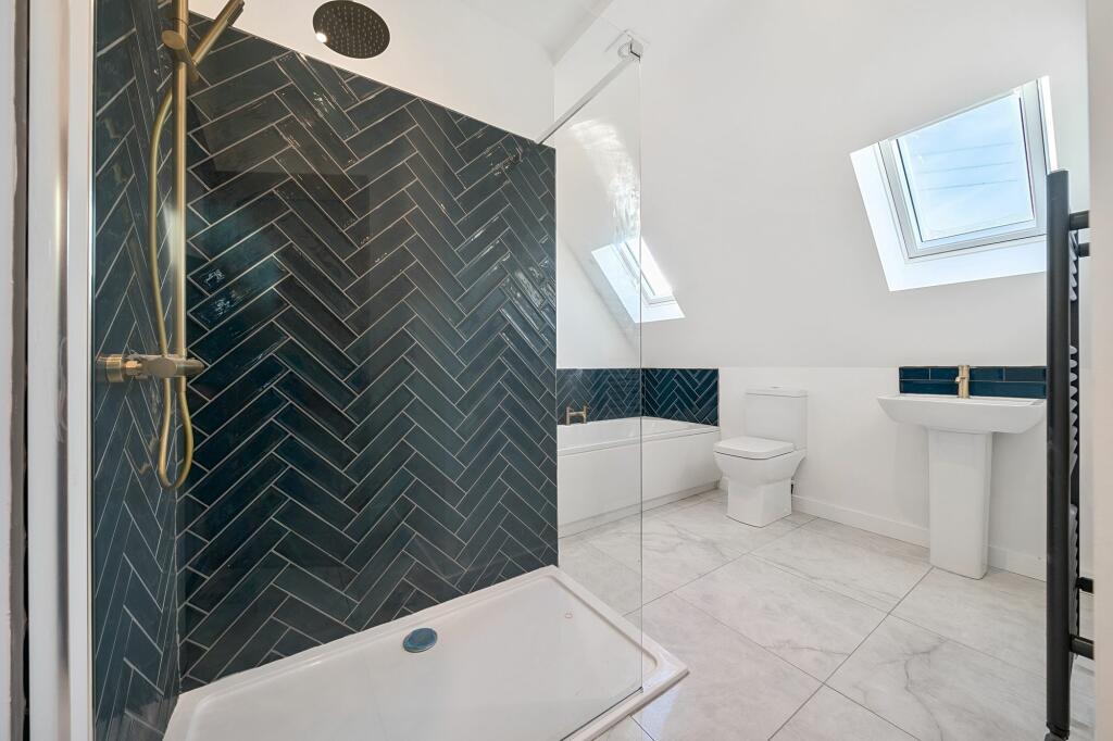 Additional image 8 of 2 Somerset Court, Brinsea, Congresbury