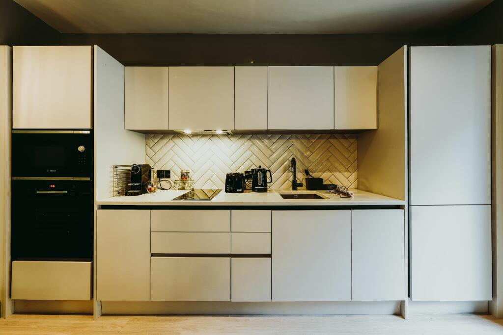 Additional image 11 of Basement Flat,  St. Pauls Road, Clifton, Bristol