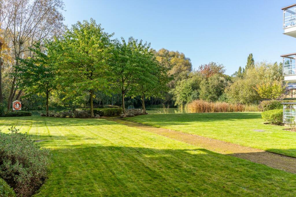 Additional image 5 of Creswell Drive, Beckenham