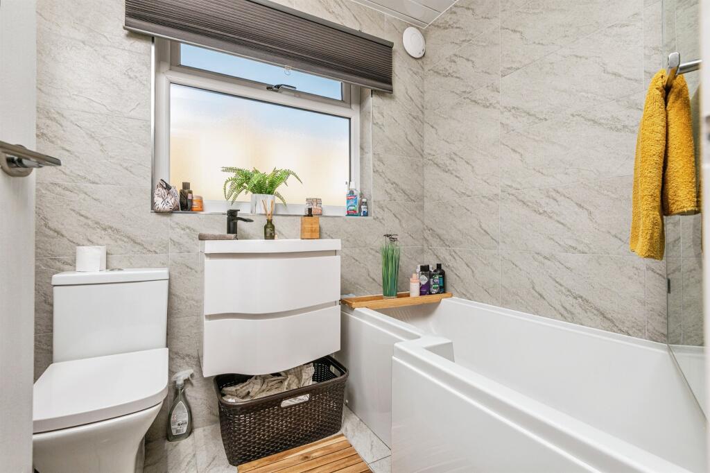 Additional image 10 of Park House Grove, Low Moor, Bradford