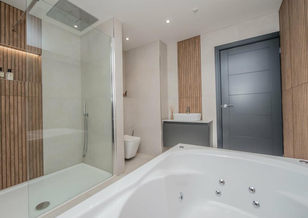 Additional image 19 of Dewsbury Road, Gomersal, Cleckheaton, West Yorkshire, BD19