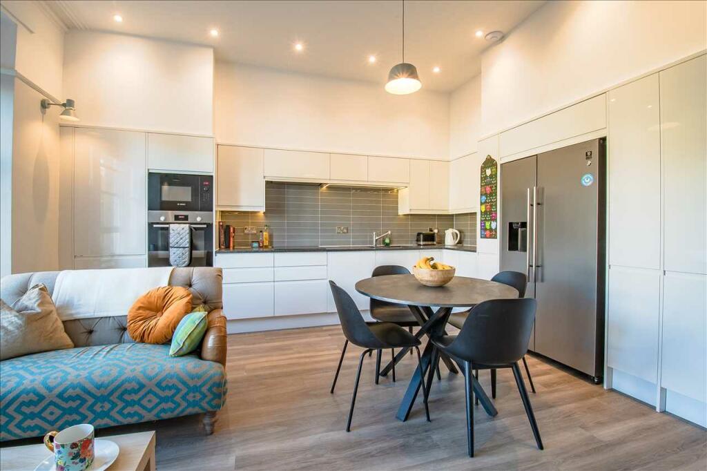 Additional image 18 of First Floor Flat, Osborne Road