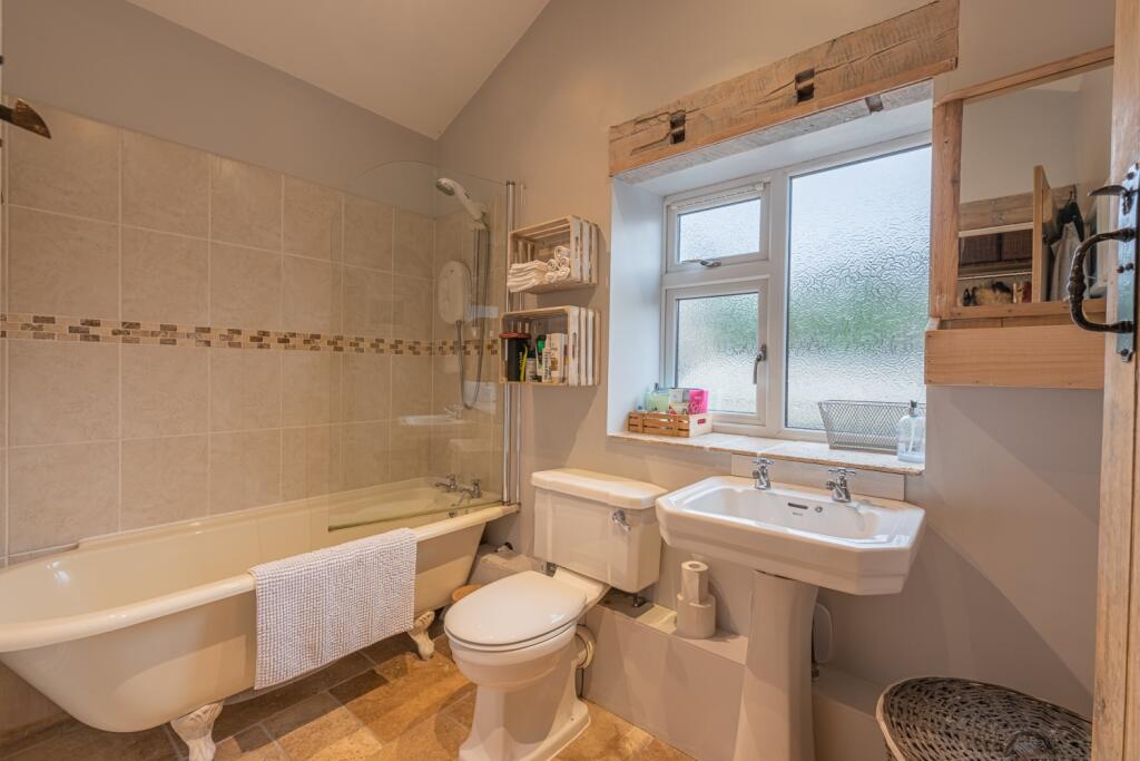 Additional image 20 of Beacon Lane, Winterbourne, Bristol