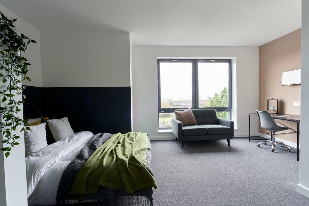 Additional image 36 of 98 Blackswarth Road, Three Crowns, Kings Court, Bristol